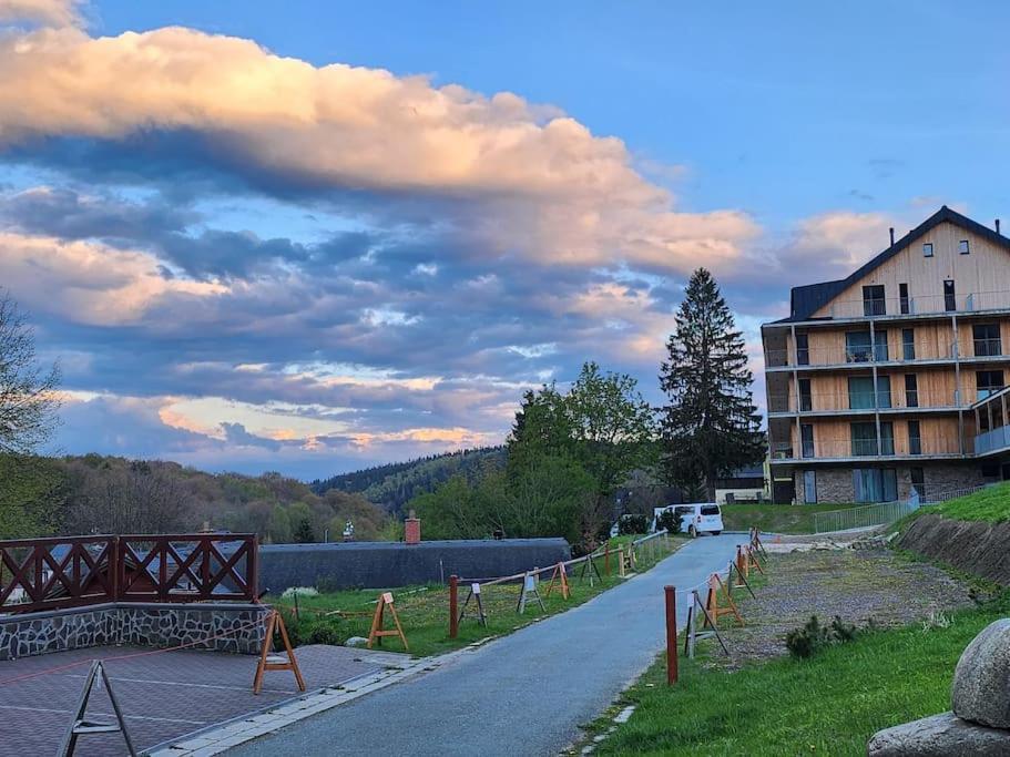 Krasny Apartman Refrino Янске-Лазне Екстер'єр фото